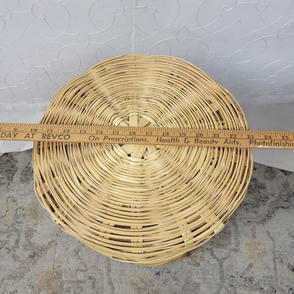 Vintage Handwoven Round Bamboo Wicker Hamper 20x14 Natural Toned Basket with Lid - Picture 13 of 15